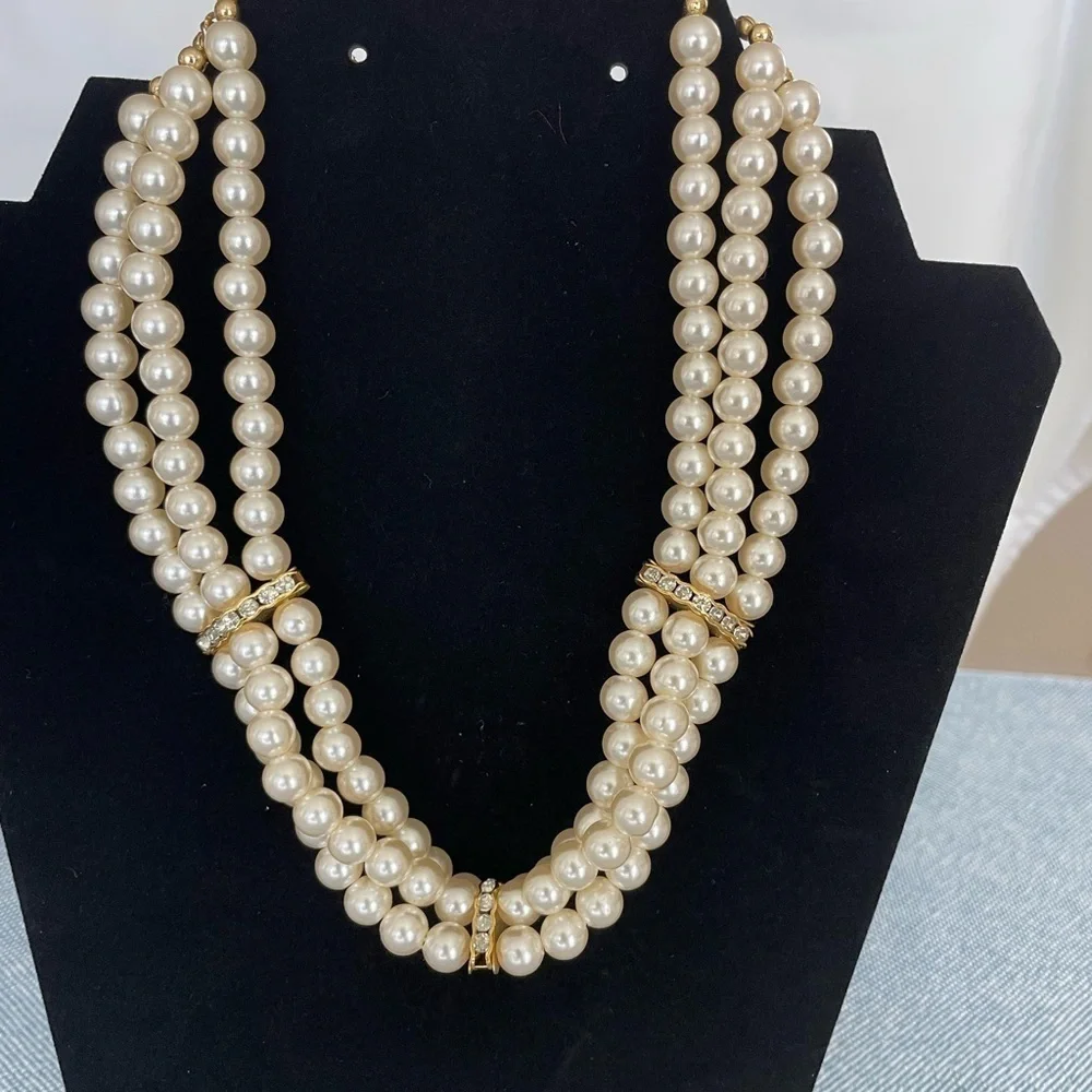 Elegant Faux Pearl Necklace/Choker with Gold tone Accents
